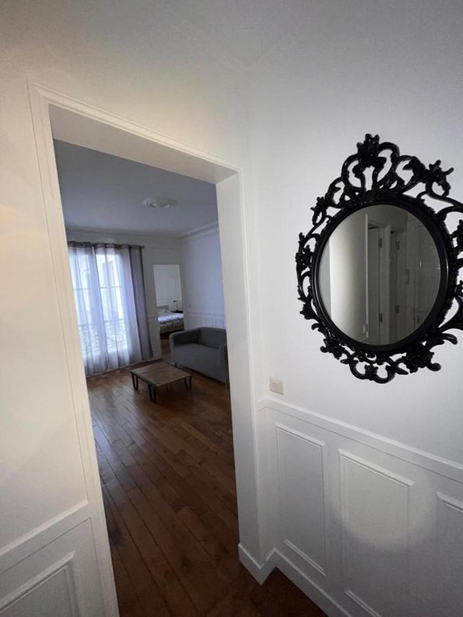Cosy Paris A Deux Pas Apartment
